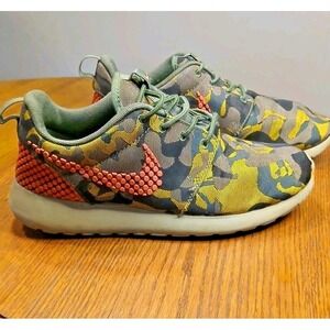 Nike Roshe One Sneakers Print Camo Atomic Pink Shoes Athletic